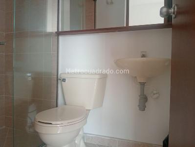 Apartamento de 3 alcobas en arriendo en Carlos E. Restrepo, Medellín, 75 m² · foto 16 de 17