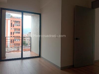 Apartamento de 3 alcobas en venta en Laureles, Medellín, 153 m² · foto 13 de 19