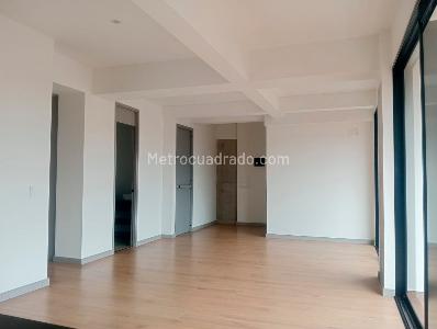 Apartamento de 3 alcobas en venta en Laureles, Medellín, 153 m² · foto 2 de 19