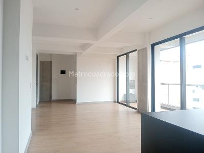 Apartamento de 3 alcobas en venta en Laureles, Medellín, 153 m² · foto 3 de 19