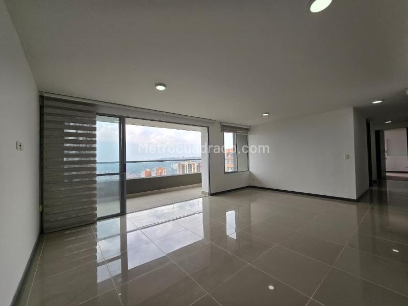 Apartamento Moderno de 3 Alcobas con Piscina en Belén - 2