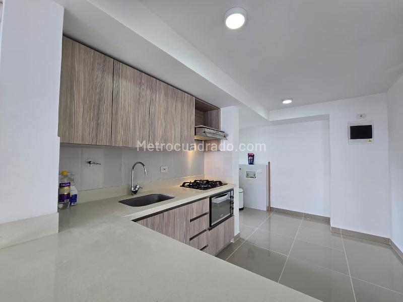 Apartamento Moderno de 3 Alcobas con Piscina en Belén - 5