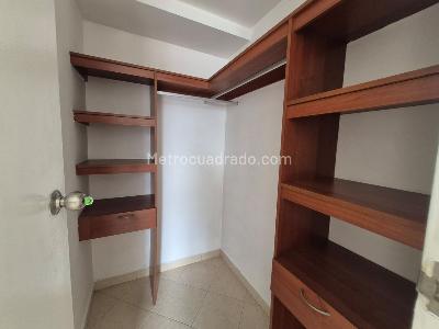 Apartamento de 3 alcobas en venta en Laureles, Medellín, 78 m² · foto 16 de 18