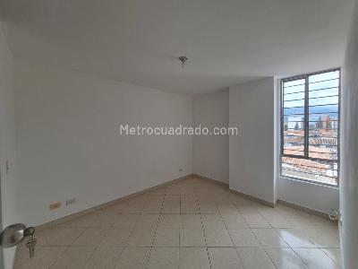 Apartamento de 3 alcobas en venta en Laureles, Medellín, 78 m² · foto 6 de 18