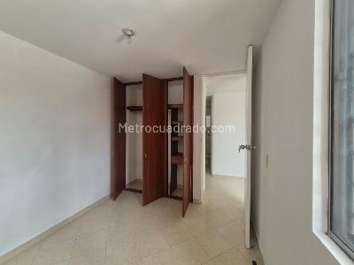 Apartamento de 3 alcobas en venta en Laureles, Medellín, 78 m² · foto 7 de 18
