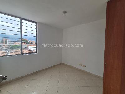 Apartamento de 3 alcobas en venta en Laureles, Medellín, 78 m² · foto 8 de 18