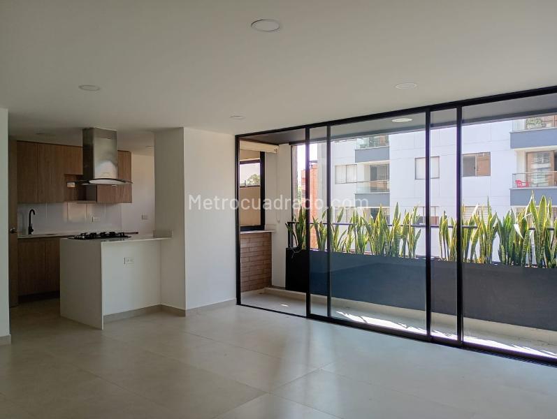 2BR Apartment in LAURELES (88 m²)
