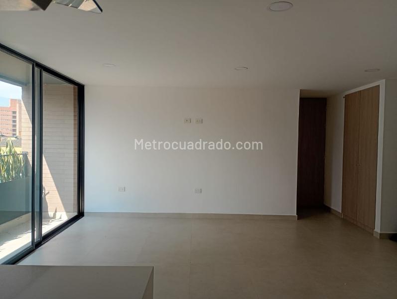 2BR Apartment in LAURELES (88 m²) - 3