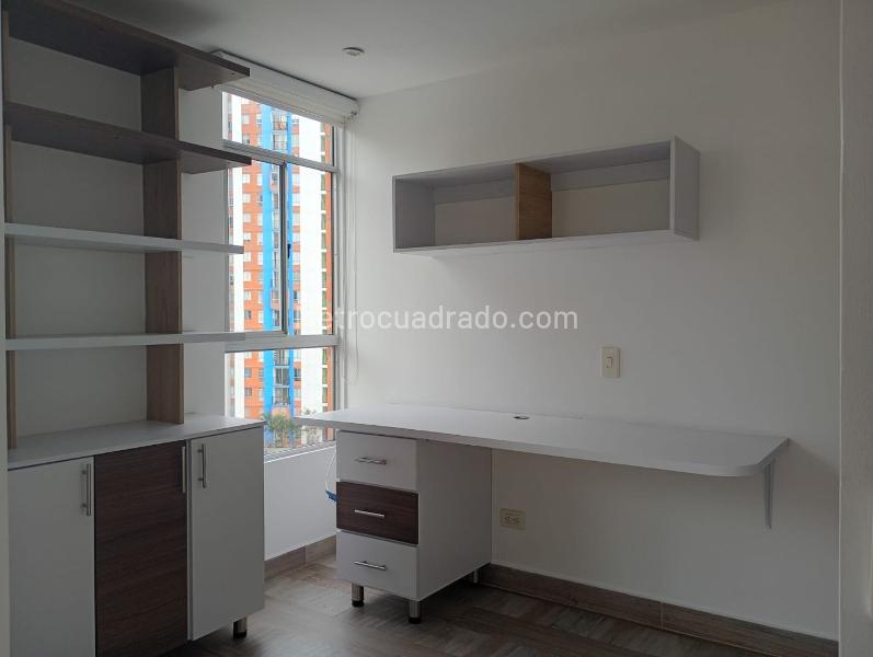Apartamento de 2 Alcobas con Jacuzzi y Balcón en La América - 8