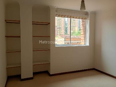 Apartamento de 3 alcobas en arriendo en La Castellana, Medellín, 150 m² · foto 10 de 17