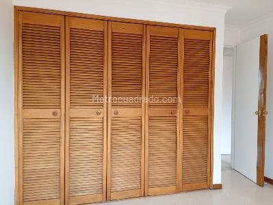 Apartamento de 3 alcobas en arriendo en La Castellana, Medellín, 150 m² · foto 11 de 17