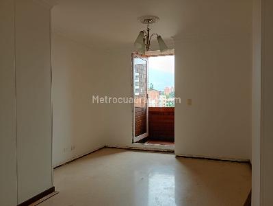 Apartamento de 3 alcobas en arriendo en La Castellana, Medellín, 150 m² · foto 13 de 17