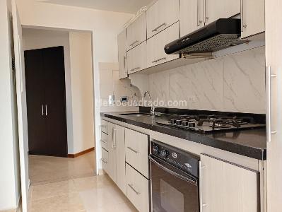 Apartamento de 3 alcobas en arriendo en La Castellana, Medellín, 150 m² · foto 7 de 17