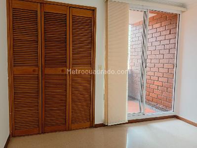 Apartamento de 3 alcobas en arriendo en La Castellana, Medellín, 150 m² · foto 8 de 17