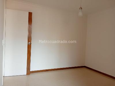 Apartamento de 3 alcobas en arriendo en La Castellana, Medellín, 150 m² · foto 9 de 17