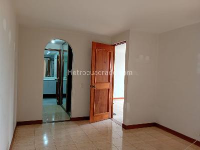 Apartamento en venta en Laureles, Medellín · foto 8 de 17
