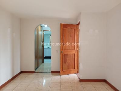 Apartamento en venta en Laureles, Medellín · foto 9 de 17