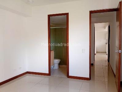 Apartamento de 2 alcobas en arriendo en La America, Medellín, 65 m² · foto 10 de 17
