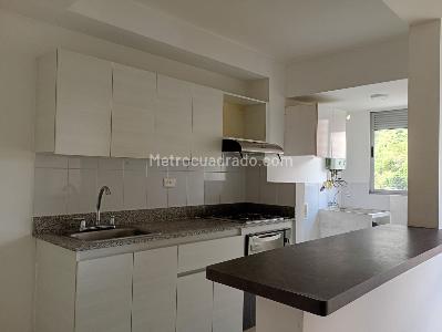 Apartamento de 2 alcobas en arriendo en La America, Medellín, 65 m² · foto 5 de 17