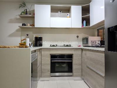 Apartamento en venta en Laureles, Medellín · foto 8 de 16