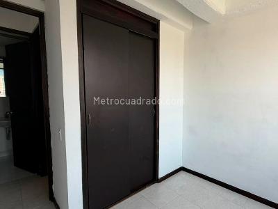 Apartamento de 3 alcobas en venta en Laureles, Medellín, 58 m² · foto 14 de 18