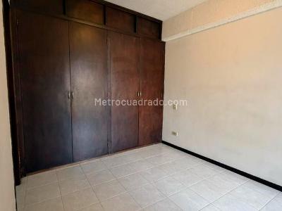 Apartamento de 3 alcobas en venta en Laureles, Medellín, 58 m² · foto 9 de 18