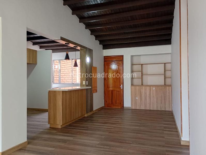 Spacious 3BR Apartment in Quiet Residential Area of Laureles - 3