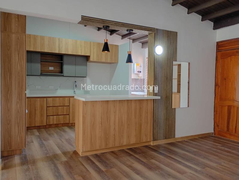 Spacious 3BR Apartment in Quiet Residential Area of Laureles - 6