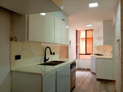Apartamento de 3 alcobas en venta en Laureles, Medellín, 173 m² · foto 8 de 16
