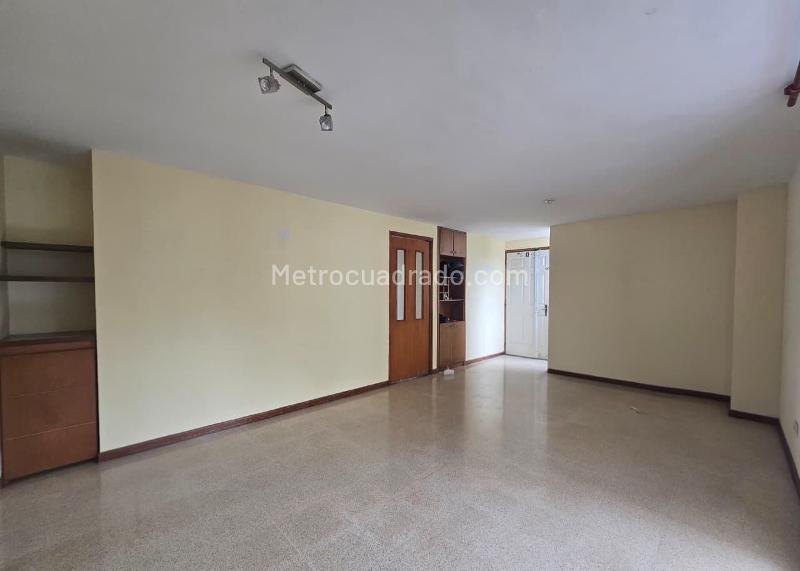 3BR Apartment in Gated Community in Belen - 3