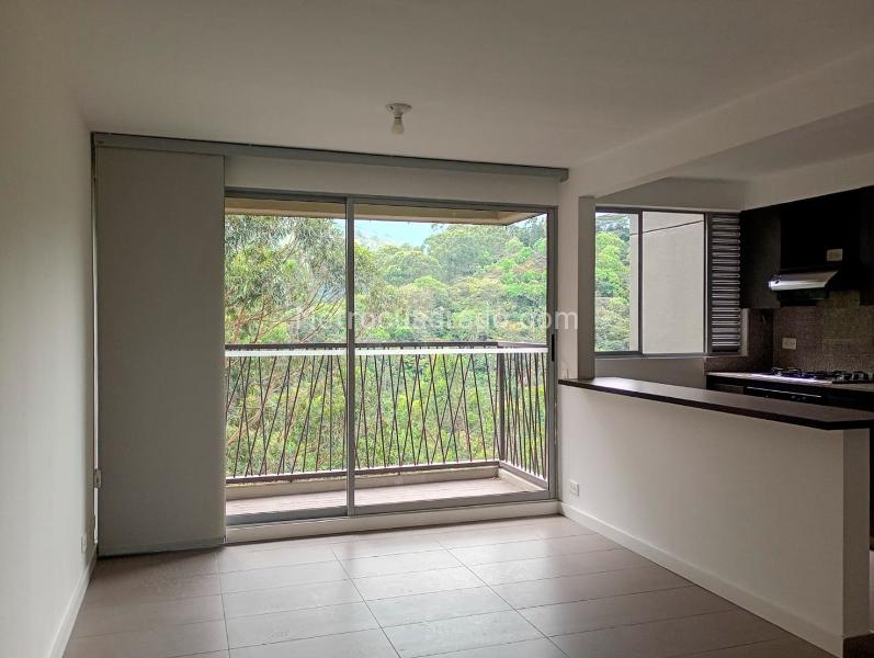 Apartamento de 2 Alcobas en Laureles (Medellín) - 2