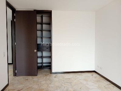Apartamento de 3 alcobas en venta en Laureles, Medellín, 92 m² · foto 10 de 16