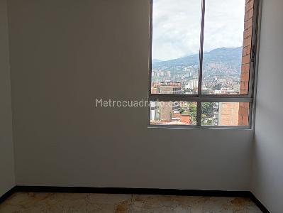 Apartamento de 3 alcobas en venta en Laureles, Medellín, 92 m² · foto 14 de 16