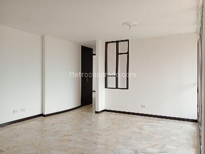 Apartamento de 3 alcobas en venta en Laureles, Medellín, 92 m² · foto 2 de 16