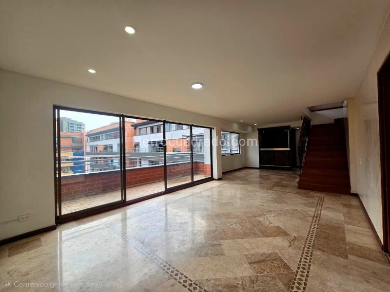 Spacious 3BR Apartment in Exclusive Belen - 2