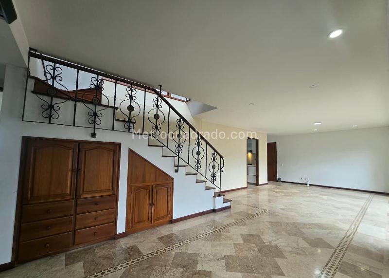 Spacious 3BR Apartment in Exclusive Belen - 3