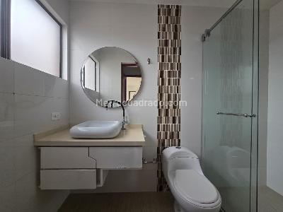 Apartamento de 3 alcobas en venta en Belen, Medellín, 187 m² · foto 12 de 20