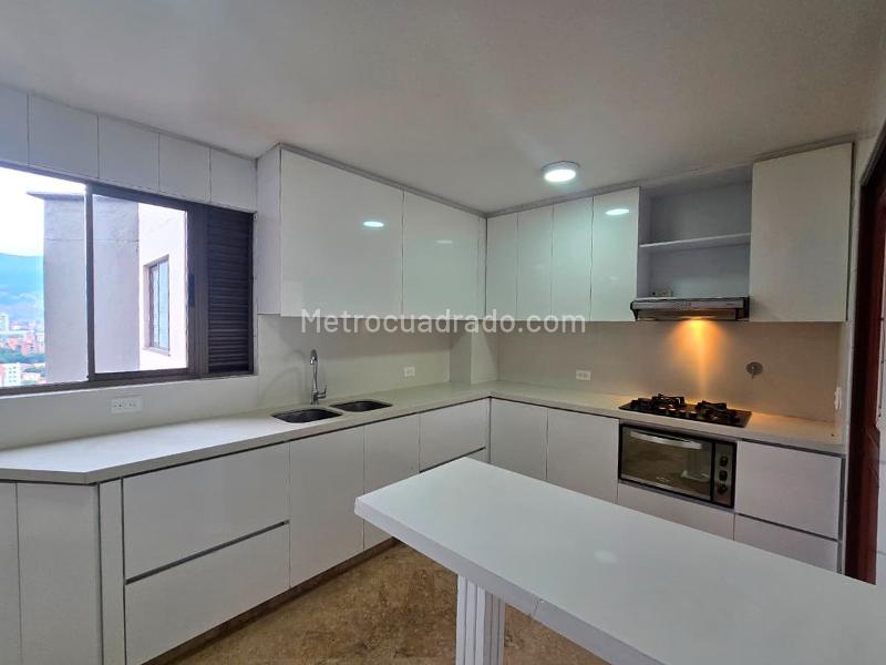 Piso – Medellín - Más