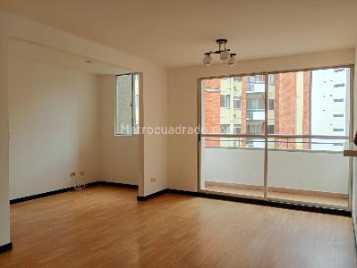 Apartamento en venta en Robledo, Medellín · foto 2 de 19