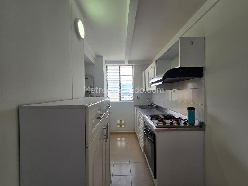 Apartamento de 2 Alcobas en Unidad Cerrada cerca a Vía Principal - 8