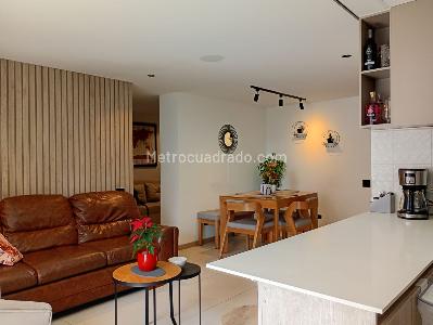 Apartamento de 3 alcobas en venta en Laureles, Medellín, 82 m² · foto 3 de 18