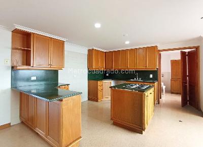 Apartamento de 2 alcobas en venta en Laureles, Medellín, 220 m² · foto 8 de 16