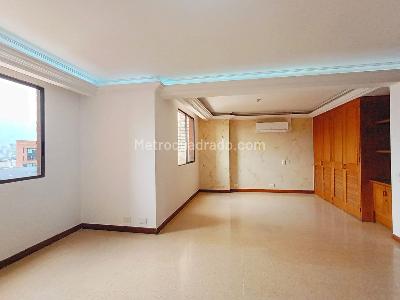 Apartamento de 2 alcobas en venta en Laureles, Medellín, 220 m² · foto 11 de 16