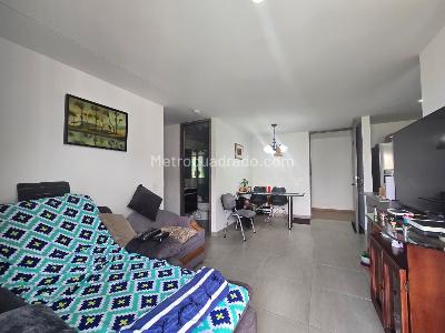 Apartamento en venta en Itagui, Itagüí · foto 2 de 15