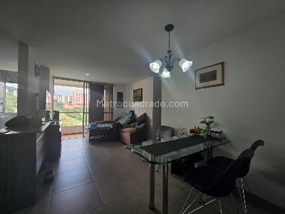 Apartamento en venta en Itagui, Itagüí · foto 3 de 15