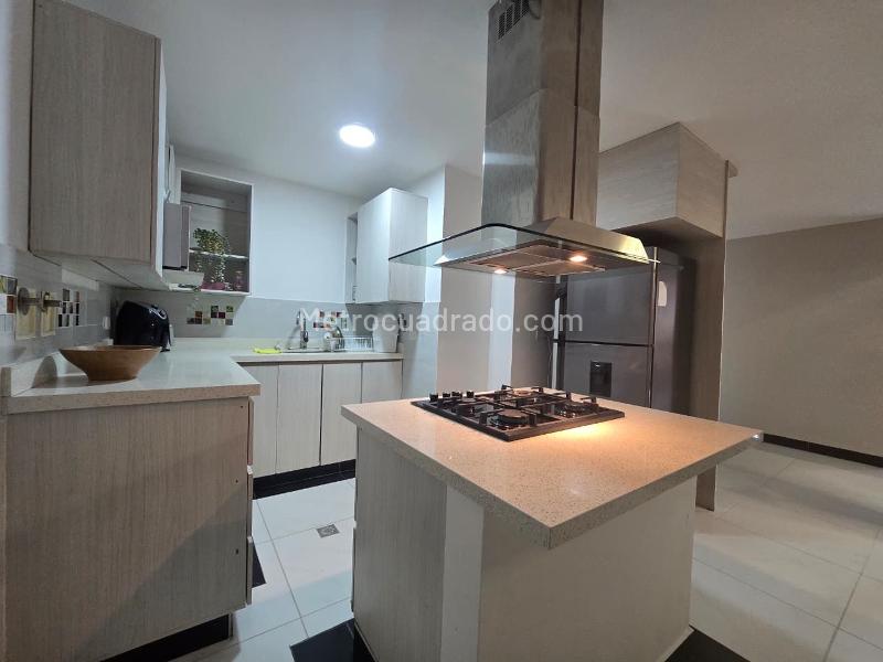 2BR Apartment with Balcony and Parking in Belen - 7