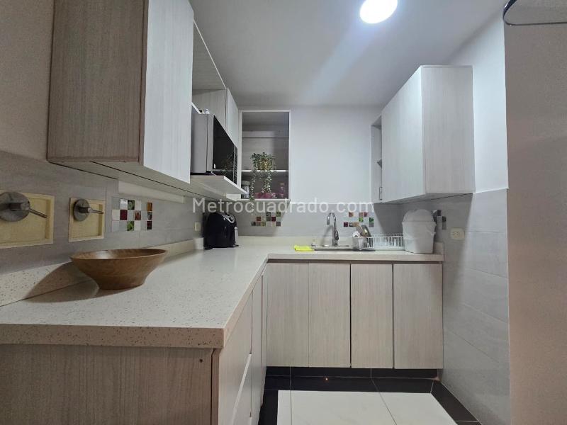 2BR Apartment with Balcony and Parking in Belen - 8