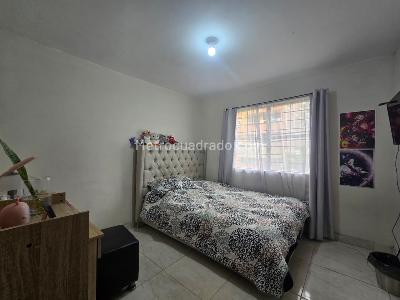 Casa de 5 alcobas en venta en Laureles, Medellín, 603 m² · foto 12 de 15