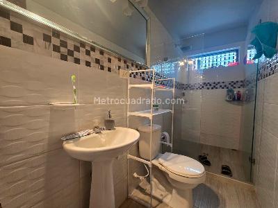 Casa de 5 alcobas en venta en Laureles, Medellín, 603 m² · foto 14 de 15