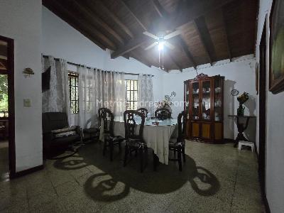 Casa de 5 alcobas en venta en Laureles, Medellín, 603 m² · foto 3 de 15